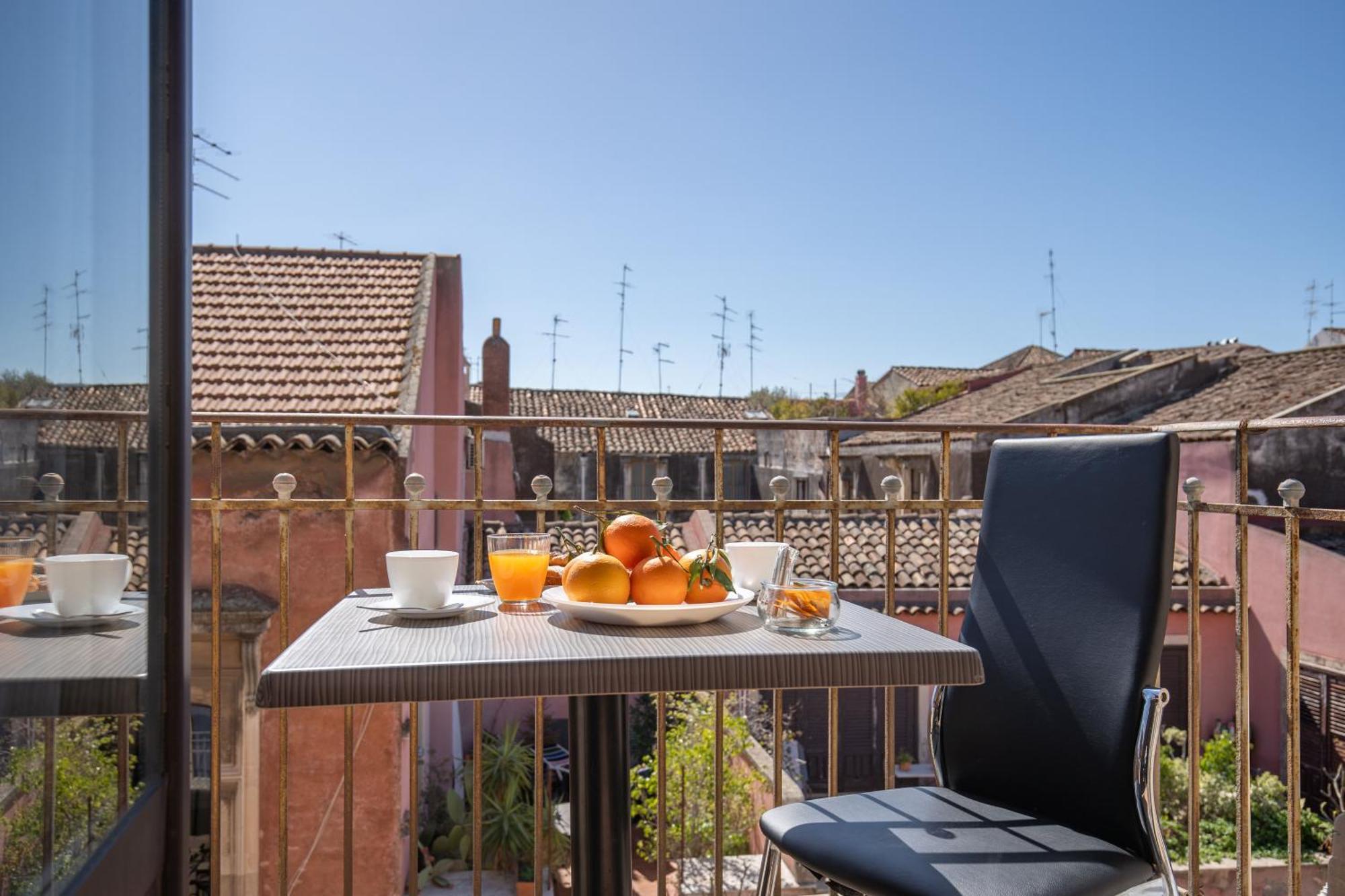 Bed and Breakfast Tra L'Etna E Il Mare Via Oberdan Catania Esterno foto
