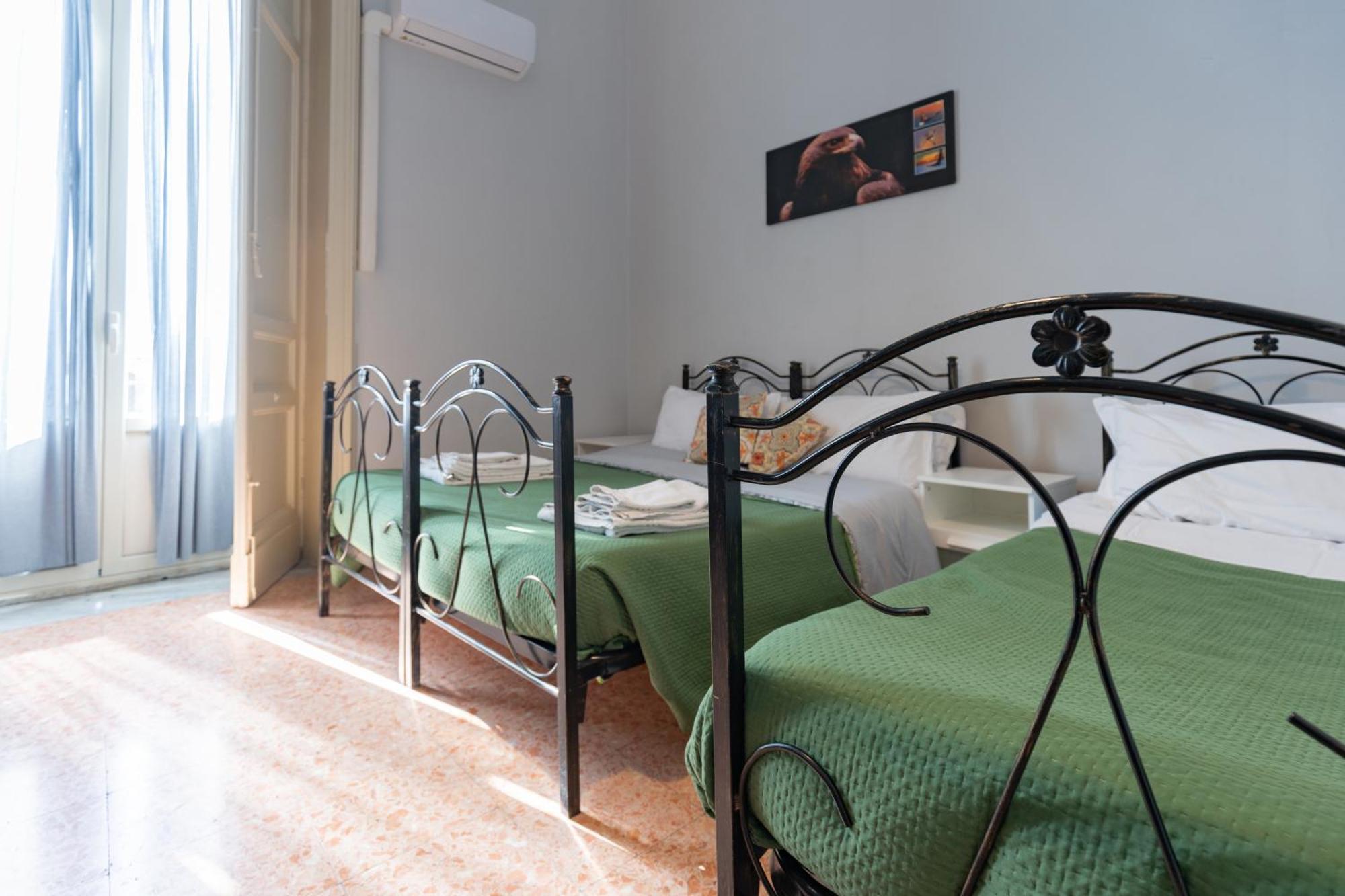 Bed and Breakfast Tra L'Etna E Il Mare Via Oberdan Catania Esterno foto