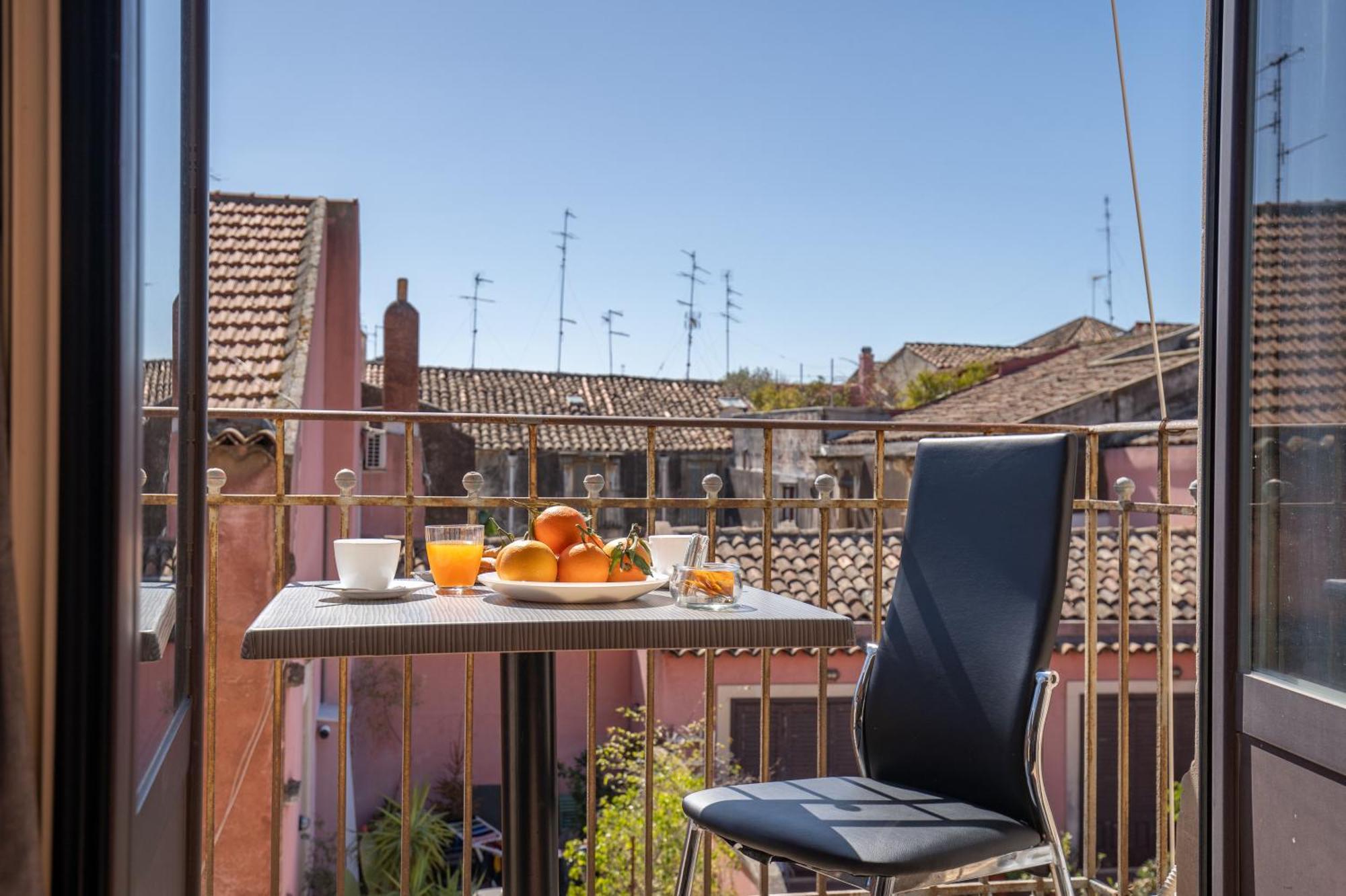 Bed and Breakfast Tra L'Etna E Il Mare Via Oberdan Catania Esterno foto