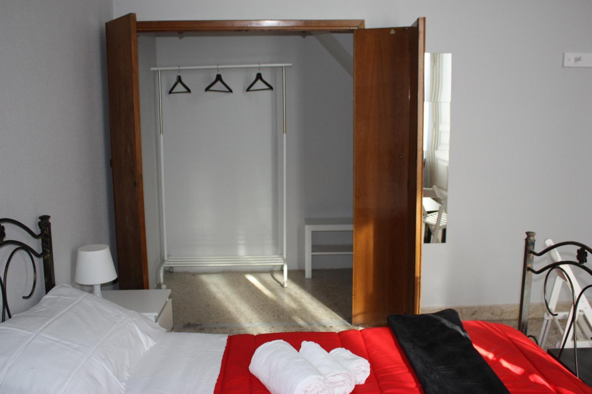 Bed and Breakfast Tra L'Etna E Il Mare Via Oberdan Catania Camera foto